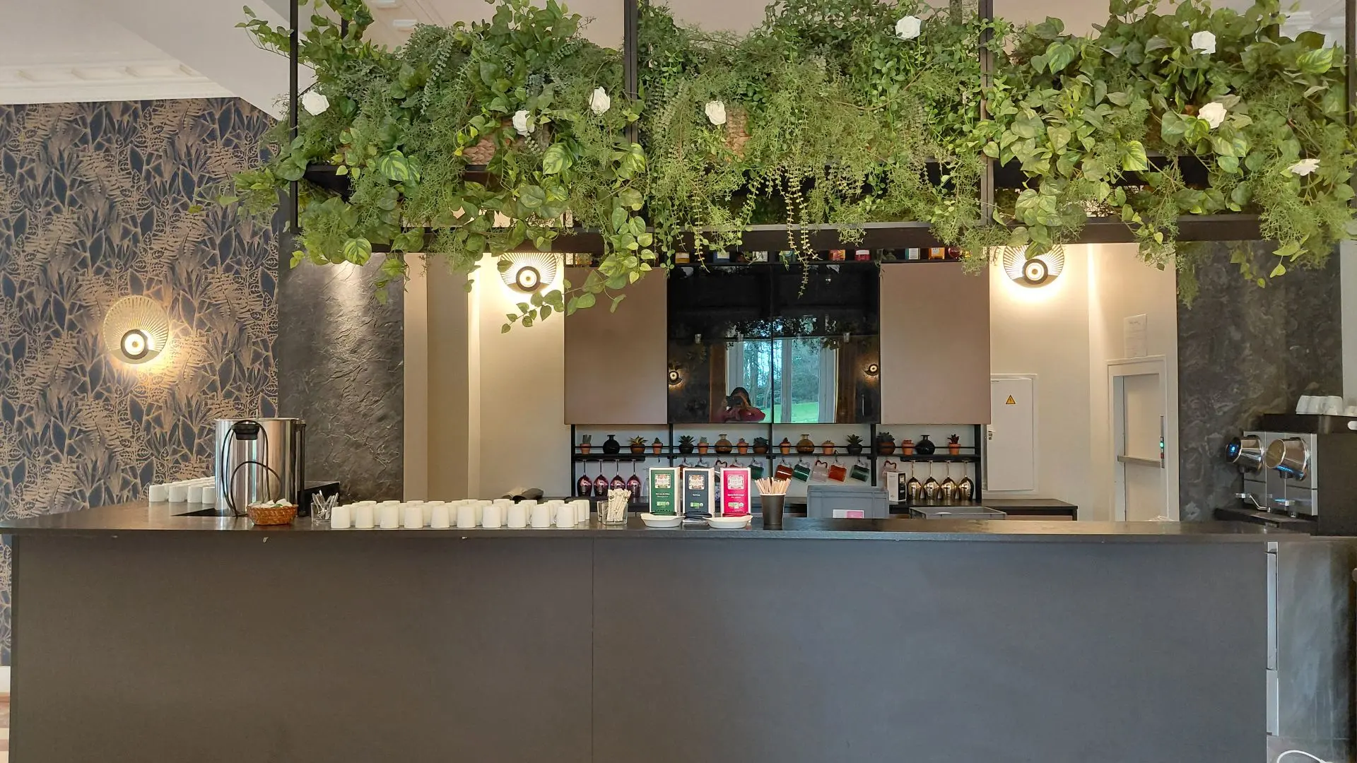 cafe-accueil-chateau-le-saz