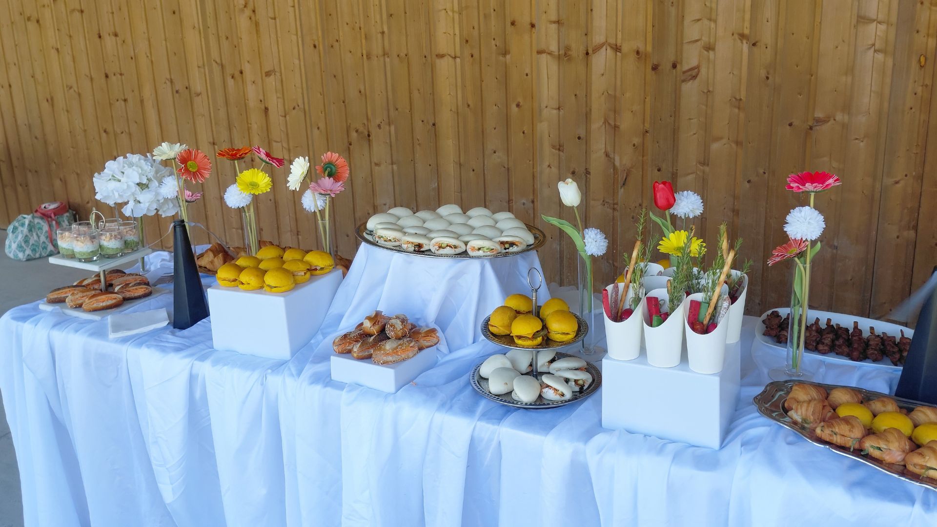hello-mc-haras-saint-yves-restauration-buffet-seminaire