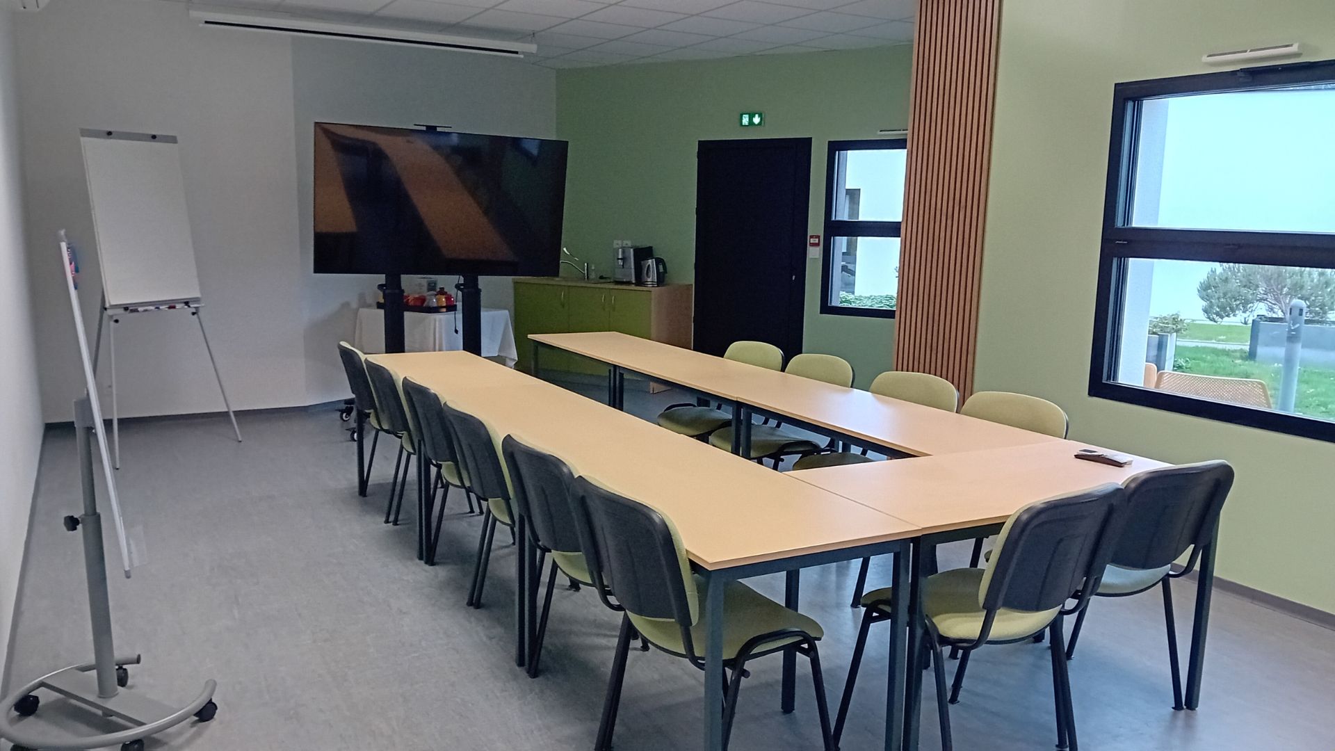 salle-reunion-auberge-foret